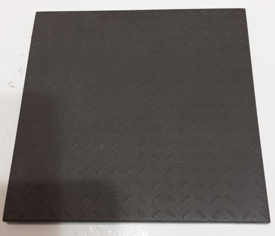 NB11080 Uni Black Corund 150x150mm - 8.16m²